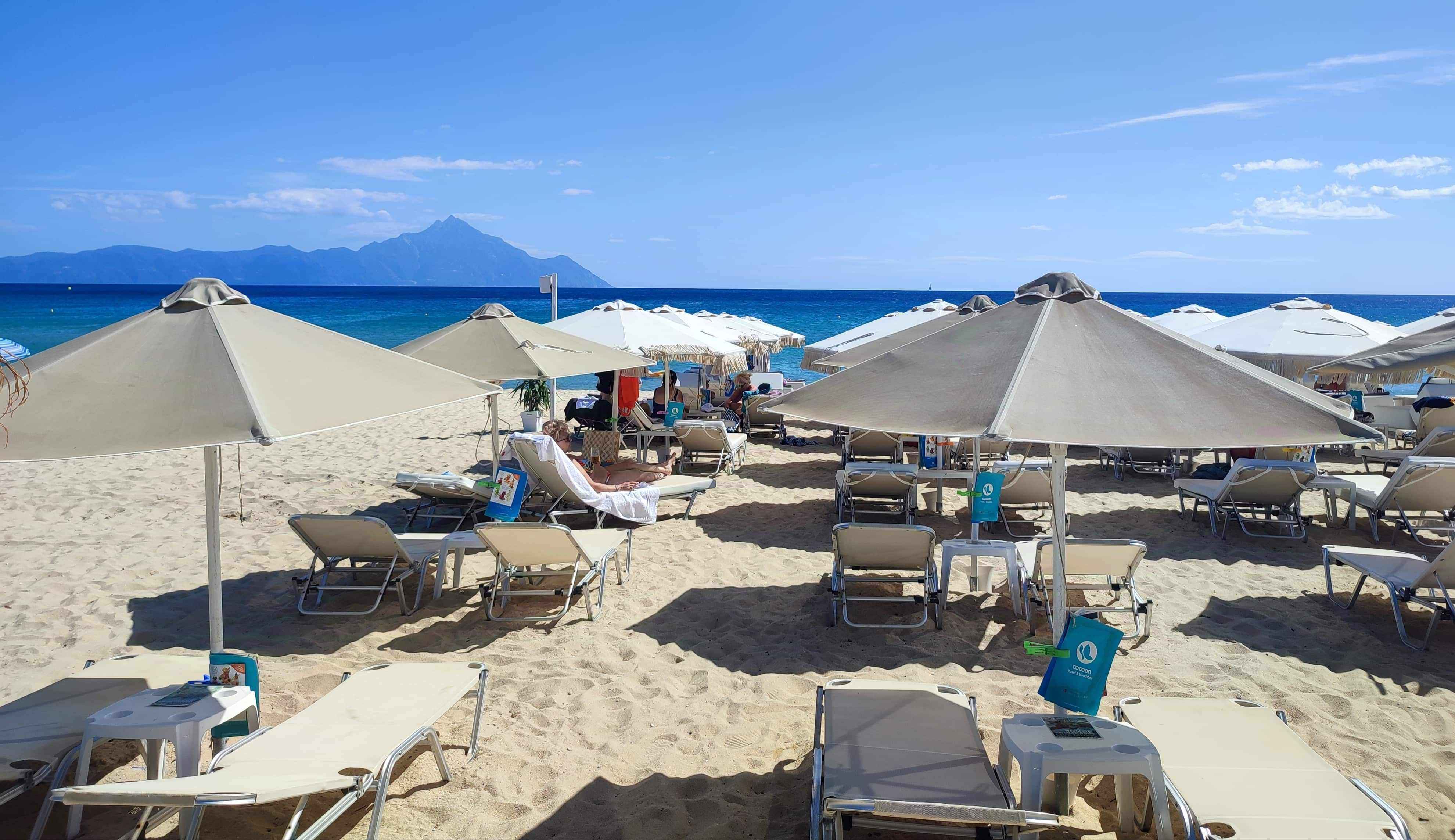 Hiring_a_minibus_in_Thessaloniki_beaches